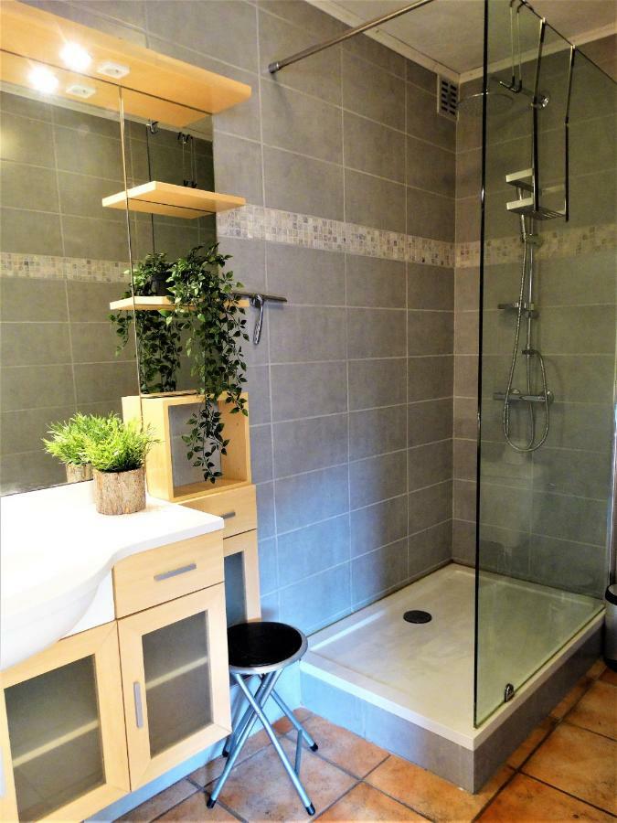 Апартаменты Relais Des Eveux Ла-Рош-ан-Арден Экстерьер фото