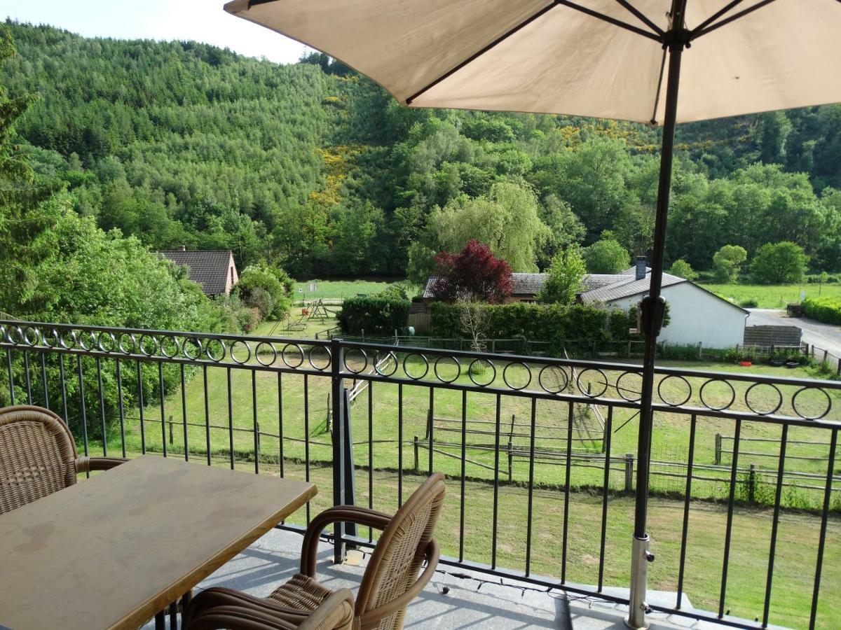 Апартаменты Relais Des Eveux Ла-Рош-ан-Арден Экстерьер фото